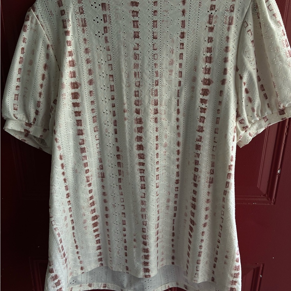 Cream Eyelet Short-Sleeve Top with Pink Stripe Detail - Picture 2 of 3